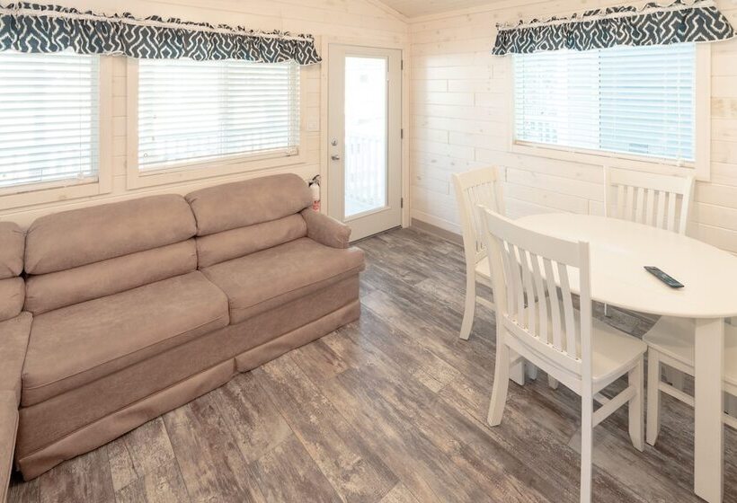 Sun Retreats Cape Cod