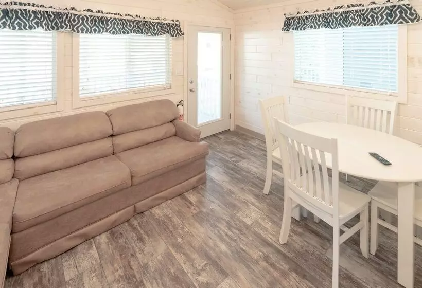 Sun Retreats Cape Cod