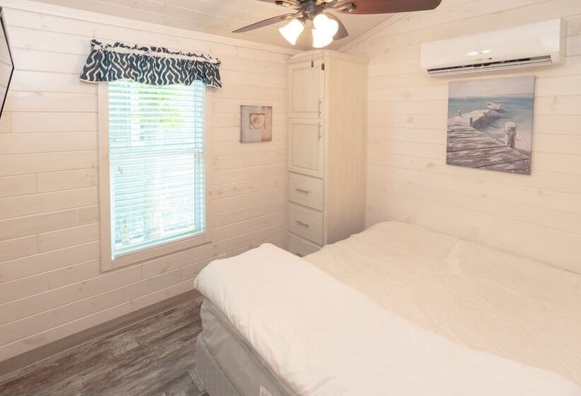 Sun Retreats Cape Cod