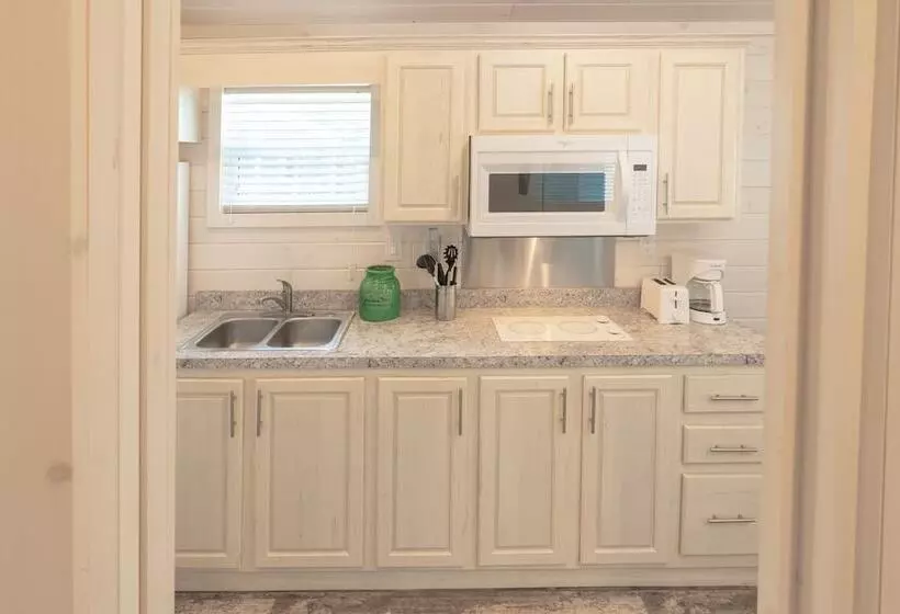 Sun Retreats Cape Cod