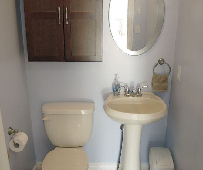 Warbler S Roost Country Inn B&b