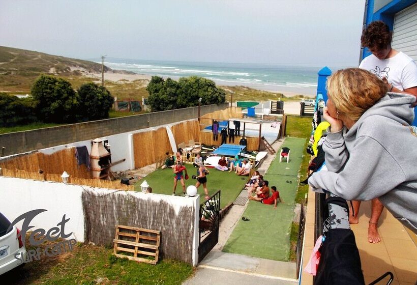 7feetsurfcamp Hostel