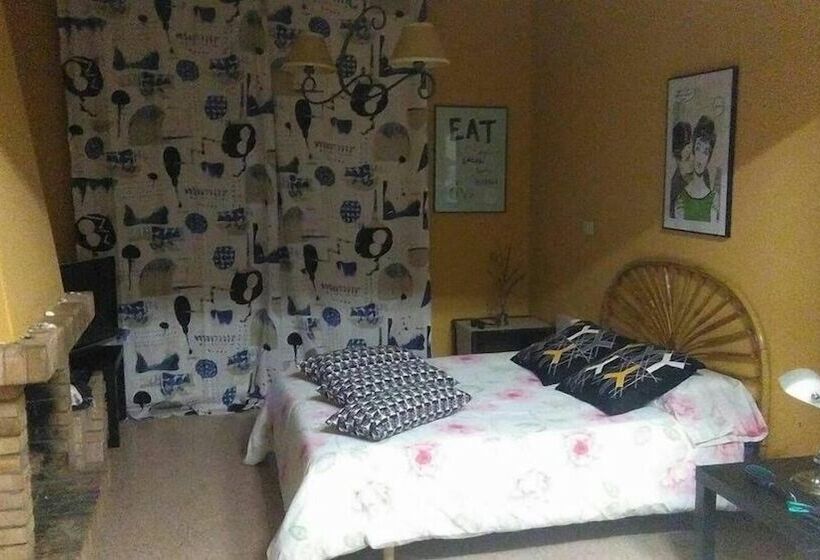 7feetsurfcamp Hostel