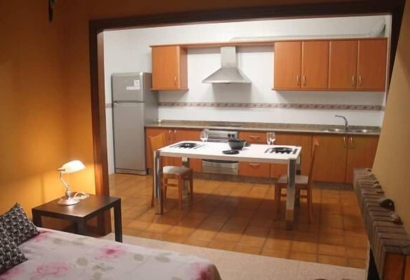 7feetsurfcamp Hostel