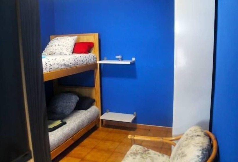 7feetsurfcamp Hostel