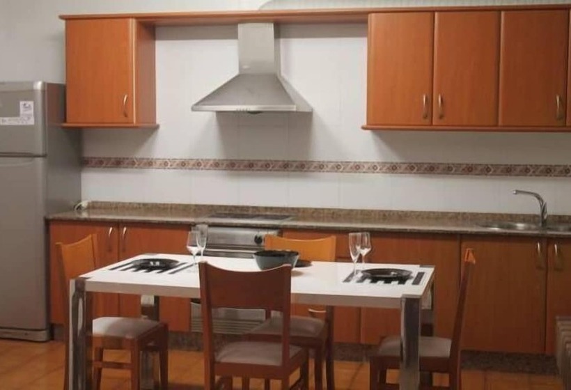 7feetsurfcamp Hostel