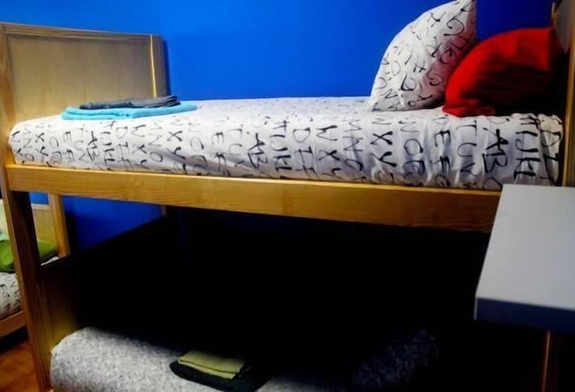 7feetsurfcamp Hostel