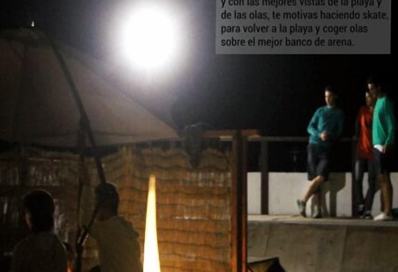 7feetsurfcamp Hostel