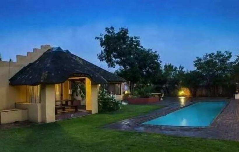 Aamiaismajoitus (B&B) Tarragon Guest House