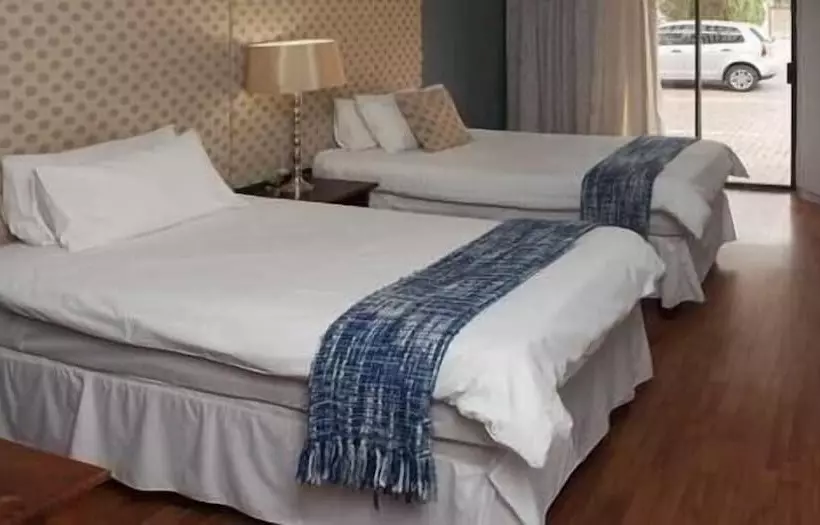 Aamiaismajoitus (B&B) Tarragon Guest House