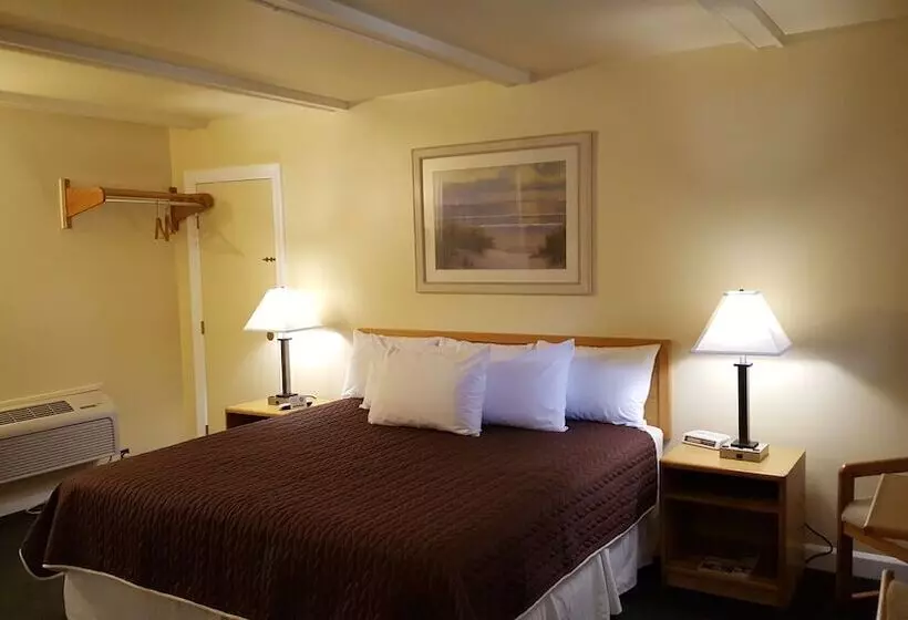 Captain S Quarters Motel