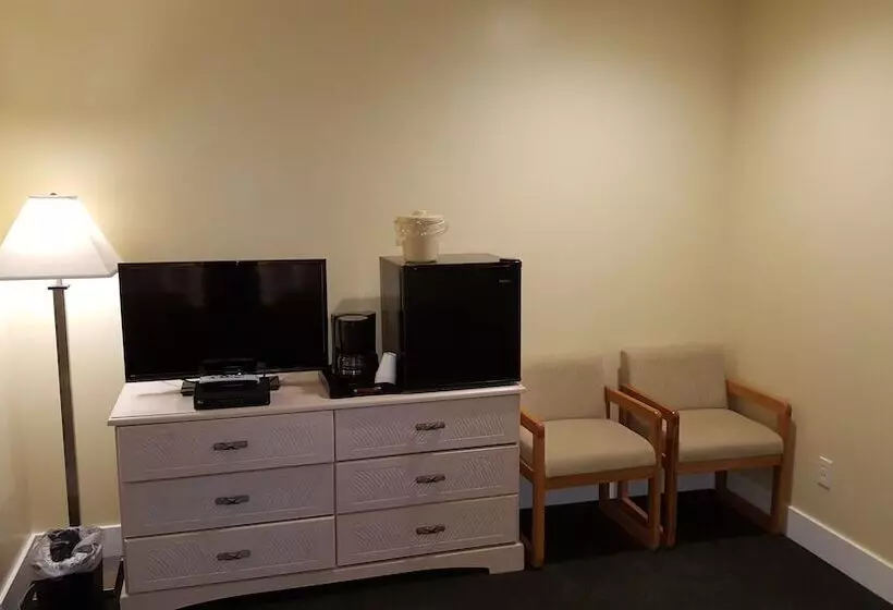 Captain S Quarters Motel