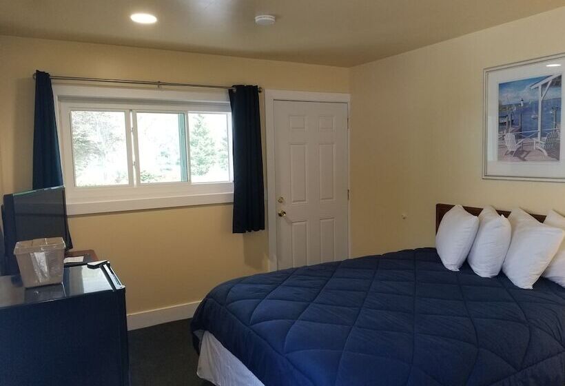 Captain S Quarters Motel