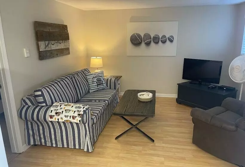 Cedar Grove Motel And Cabins