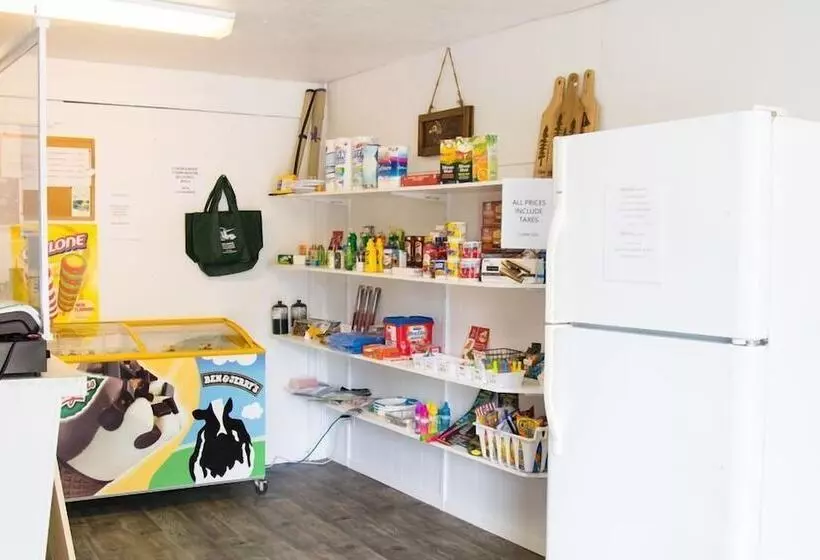 Cedar Grove Motel And Cabins