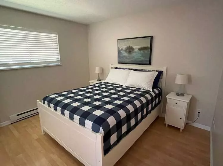 Cedar Grove Motel And Cabins