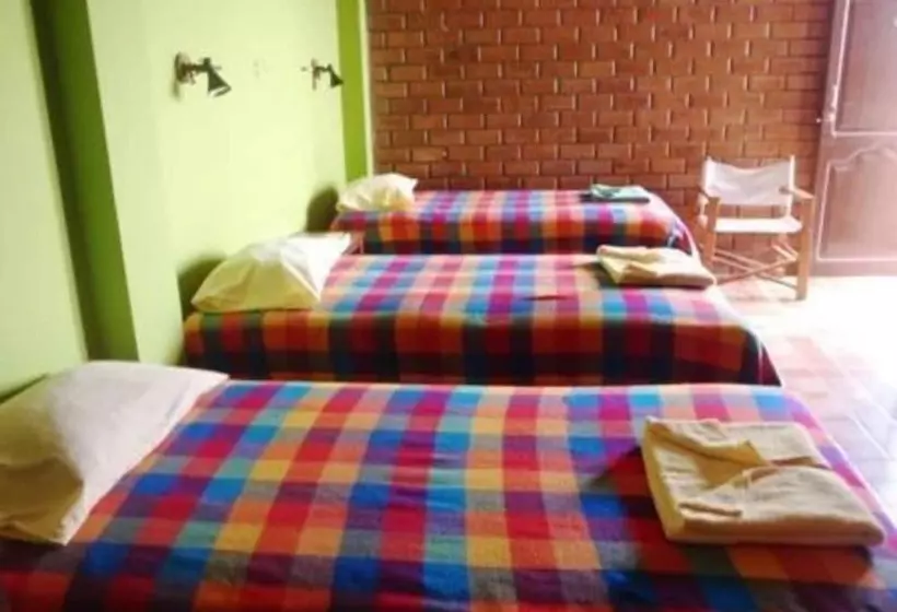 Hostal Camping Naylamp   Hostel