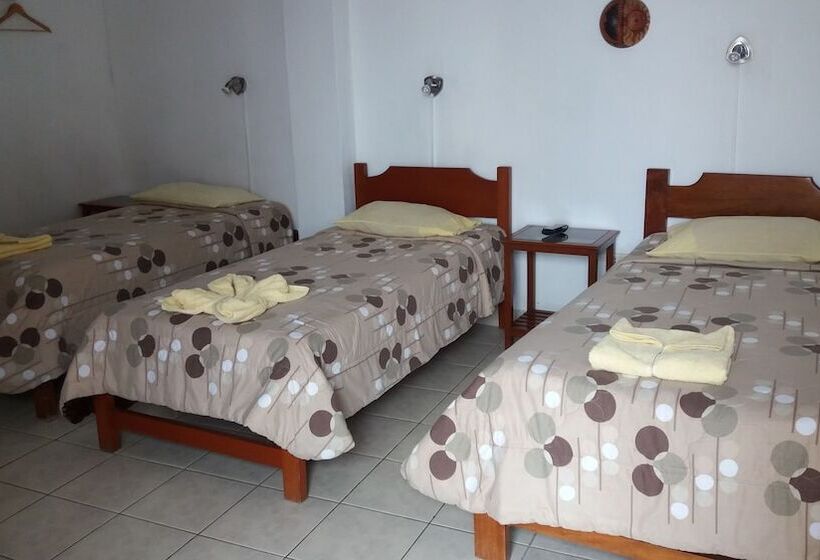 Hostal Camping Naylamp Hostel