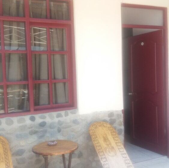 Hostal Camping Naylamp Hostel