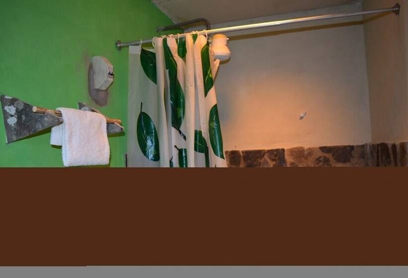 여관 Inti Mallku Lodge