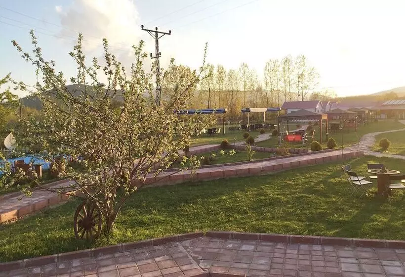 ホテル Emirbey Atli Turizm Ve Dogal Yasam Koyu