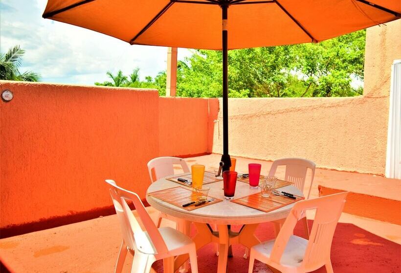 בית מלון כפרי Happy Smile By The Dolphins