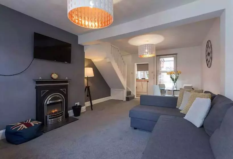 هتل Hastings House Luton   Inhabit Short Stays
