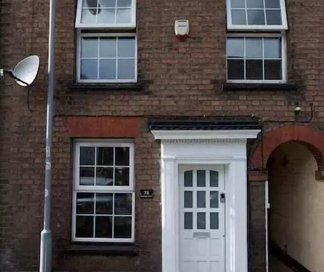 هتل Hastings House Luton   Inhabit Short Stays