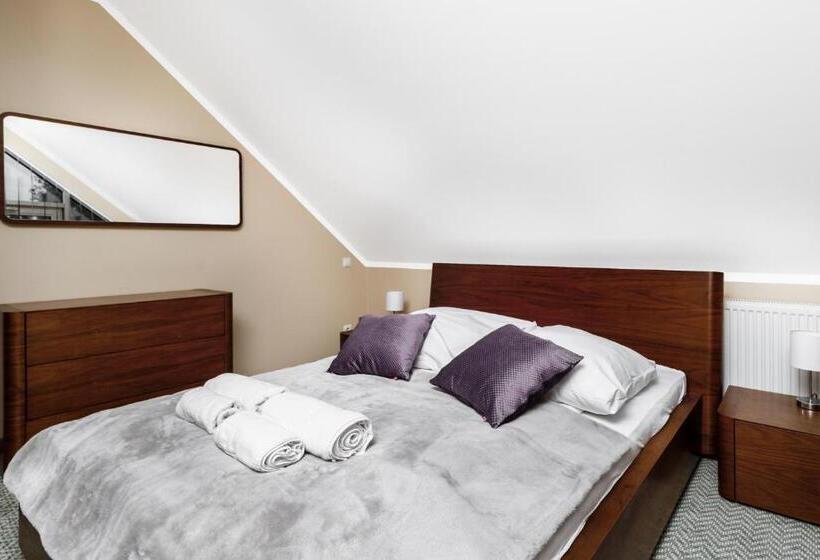 בית מלון כפרי Holiday