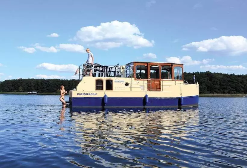 Hotelli Kuhnle Tours Hafendorf Müritz