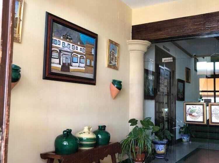 בית מלון כפרי La Yedra