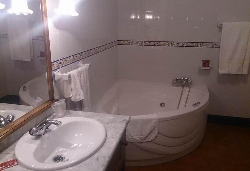 בית מלון כפרי La Yedra