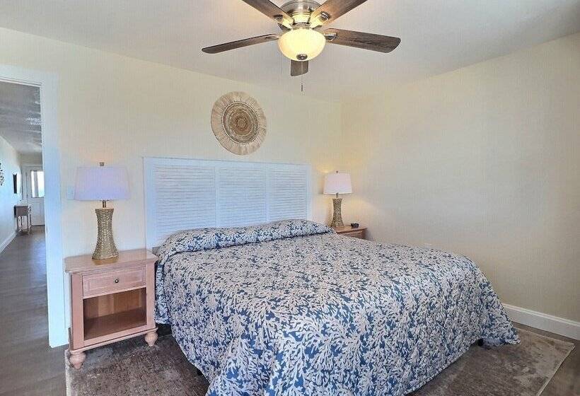 فندق Lighthouse View Oceanfront Lodging