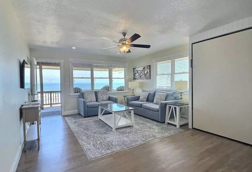 Hotelli Lighthouse View Oceanfront Lodging