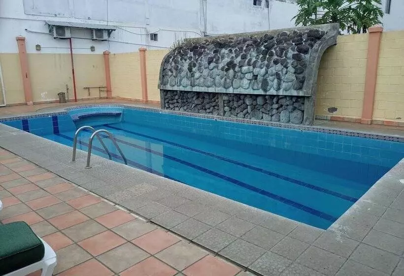 هتل Palmeras