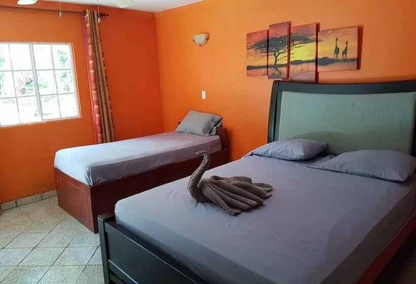 ホテル Paradise Inn