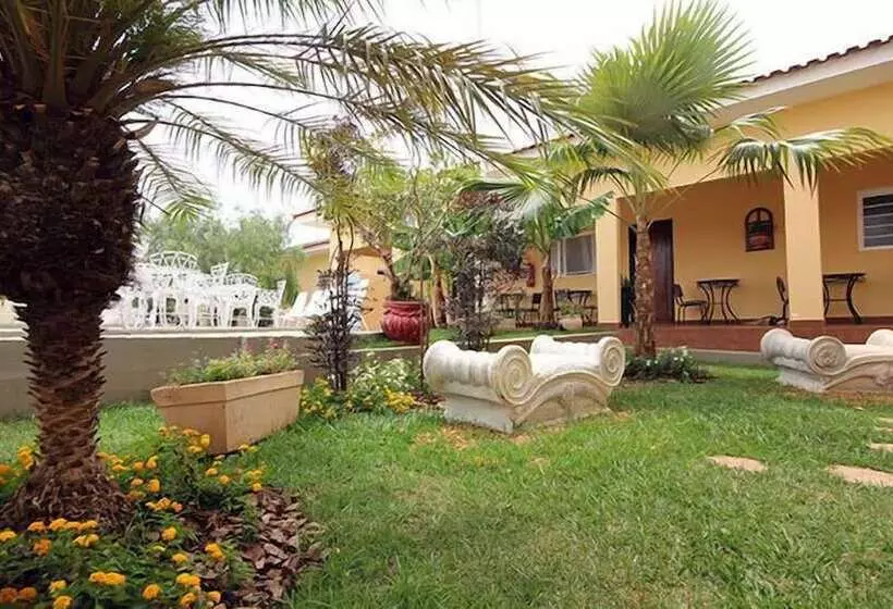 ホテル Pousada Villa Real