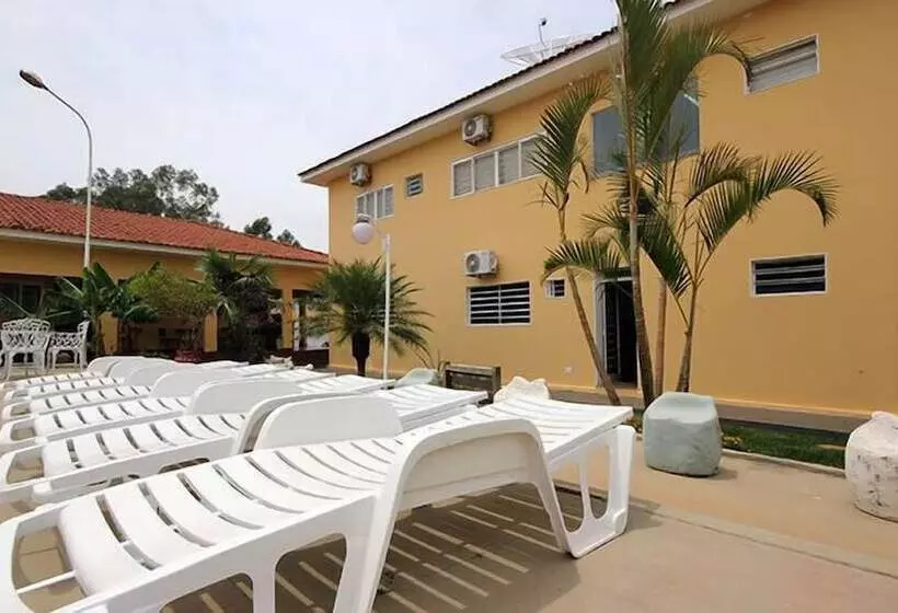 ホテル Pousada Villa Real