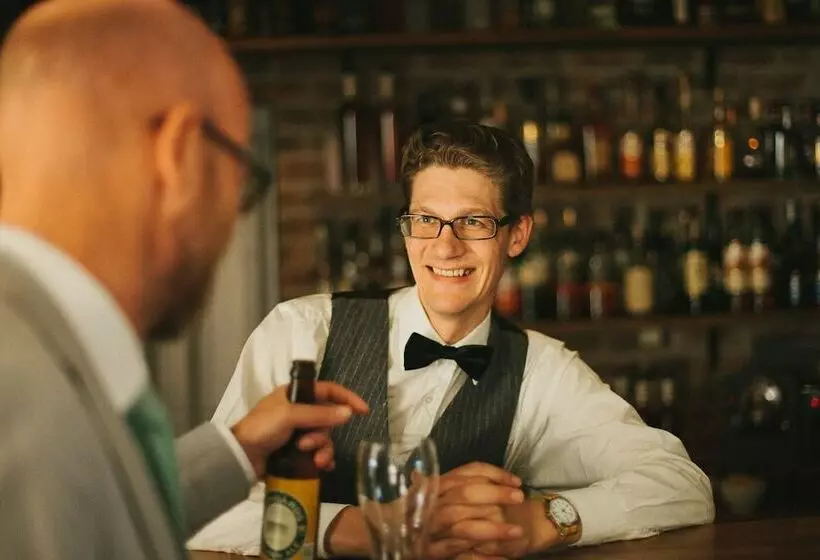 Hotelli Schenströmska Herrgården