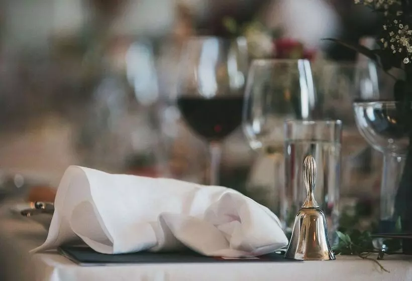 Hotelli Schenströmska Herrgården