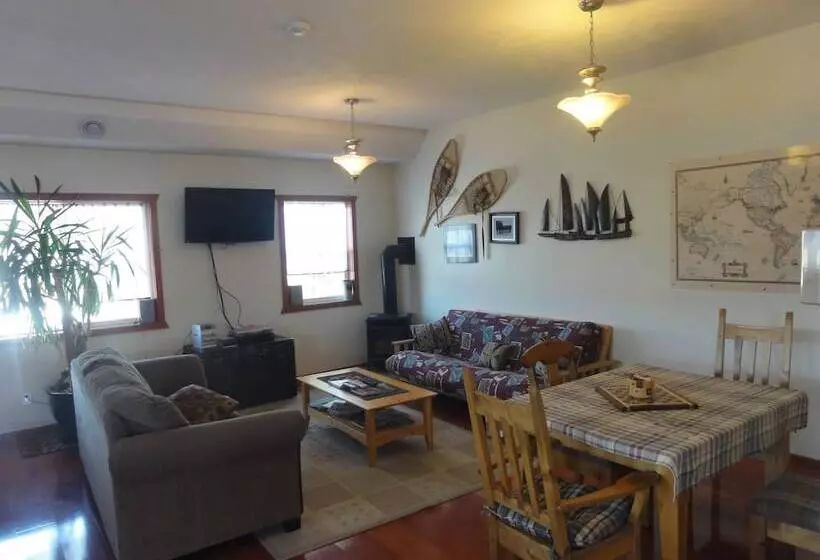 Majatalo Smithers Guesthouse