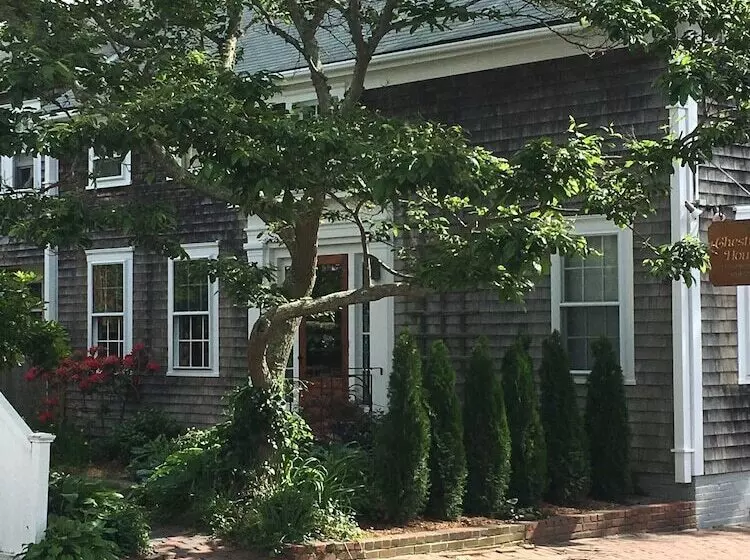 ペンション The Chestnut House