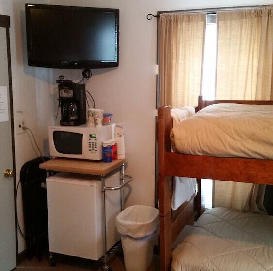 פנסיון The School House Inn