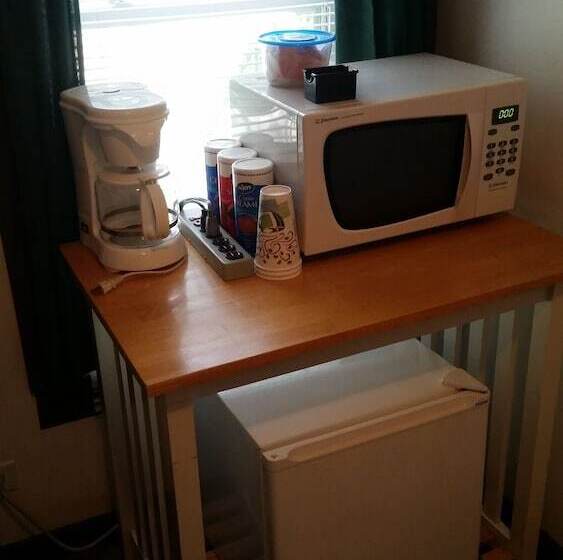 פנסיון The School House Inn