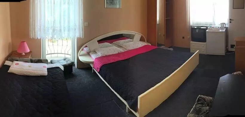 Pensjonat Rewal