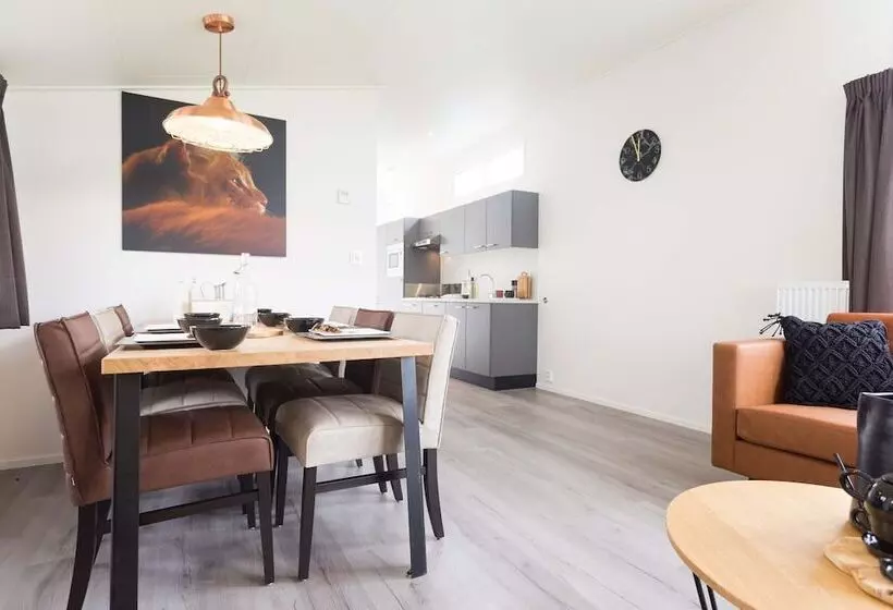 リゾートホテル Topparken – Recreatiepark Het Esmeer