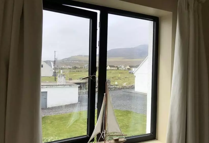 Aamiaismajoitus (B&B) Teach Cruachán Large Group Holiday Home