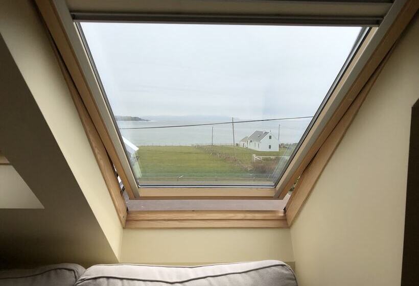 مبيت وإفطار Teach Cruachán Large Group Holiday Home