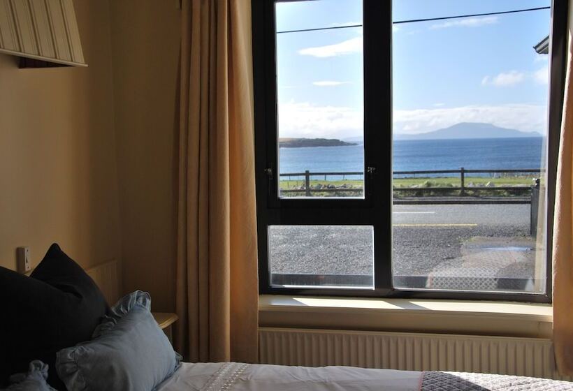 مبيت وإفطار Teach Cruachán Large Group Holiday Home