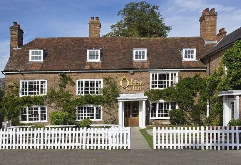 The Queen's Inn